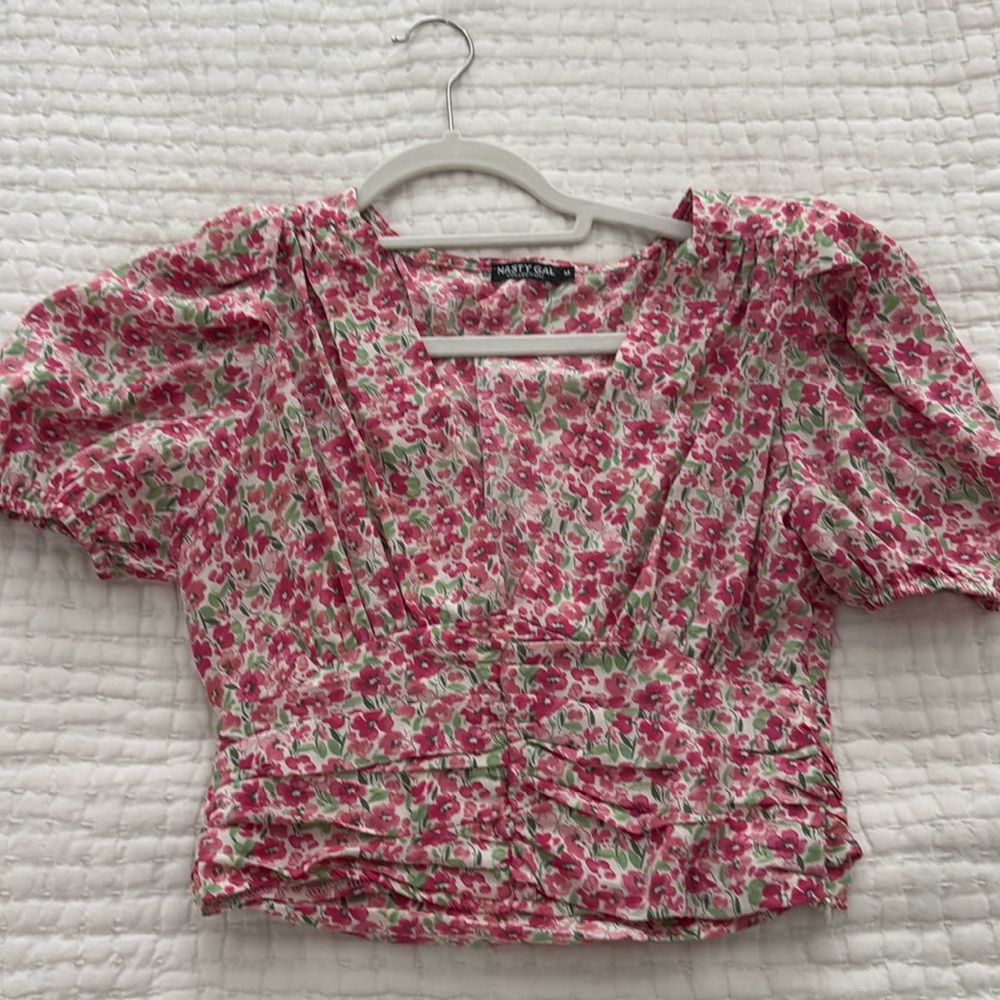 Puff sleeve crop top